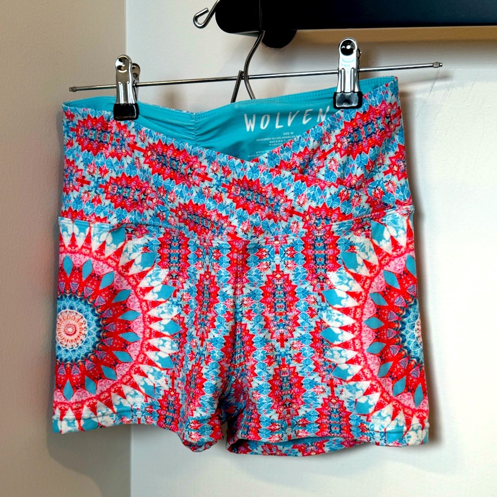 Wolven high waisted shorts medium